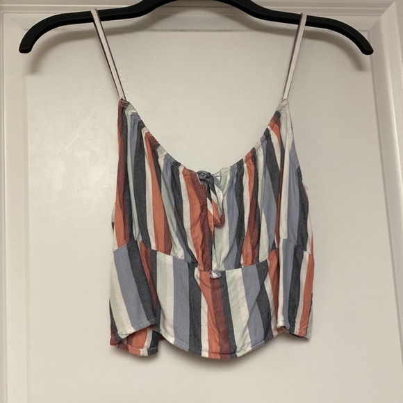 Hollister 2-piece Shorts Outfit 🩳 👚 - Picture 2 of 6